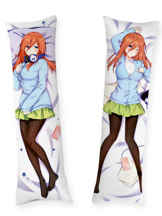 Miku Nakano anime dakimakura
