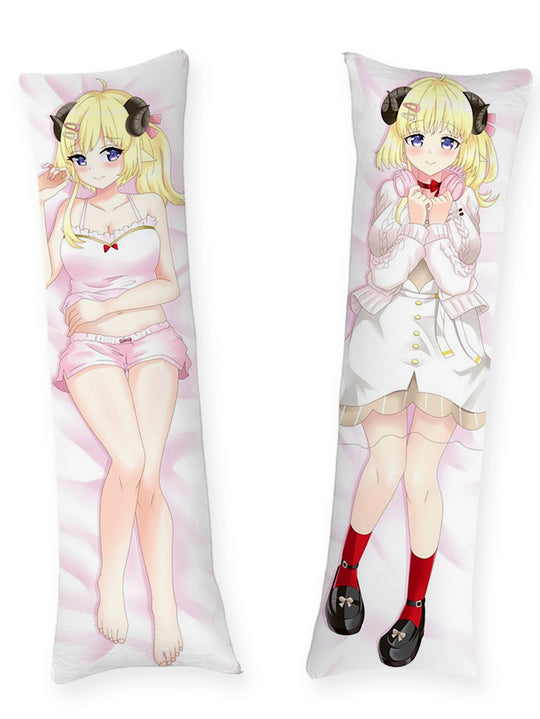 Tsunomaki Watame pyjama et robe blanche dakimakura