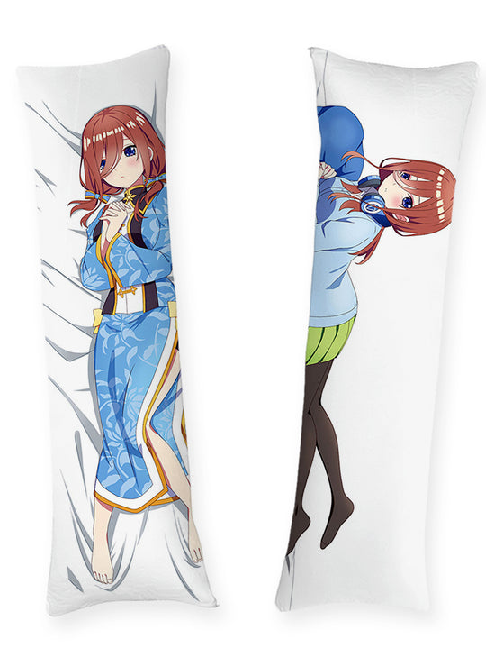 Miku Nakano yukata bleu dakimakura