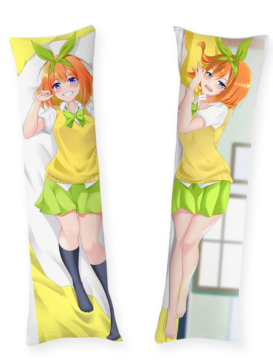 Yotsuba Nakano pull sans manches jaune dakimakura